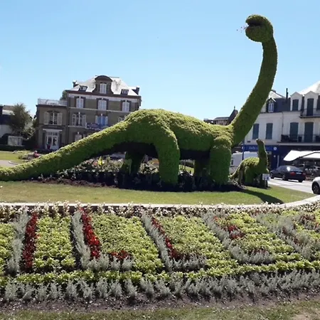 Jardin 3 Pieces A 80m De La Avec Parking Privatif - Fr-1-712-98 * Villers-sur-Mer