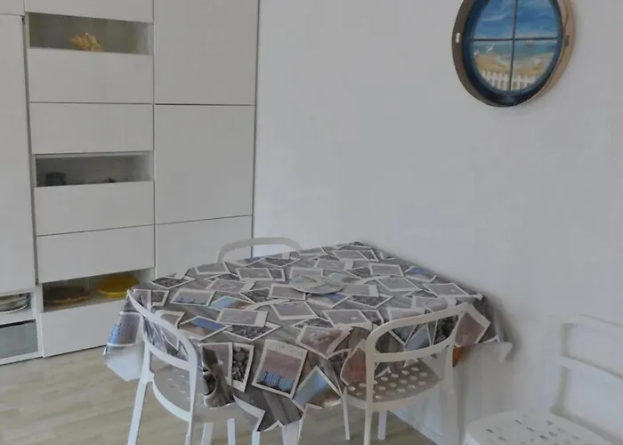 Jardin 3 Pieces A 80m De La Avec Parking Privatif - Fr-1-712-98 Apartman *